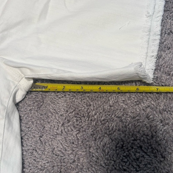 FP ONE FREE PEOPLE Long Shorts.Summer. Size 8. White. - Picture 5 of 5